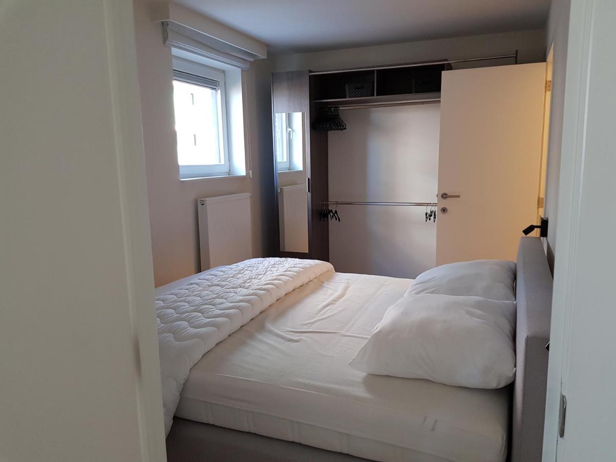 Koksijde Zeedijk La Digue 102 Appartement Met Garage - Lateraal Zeezicht Exterior photo